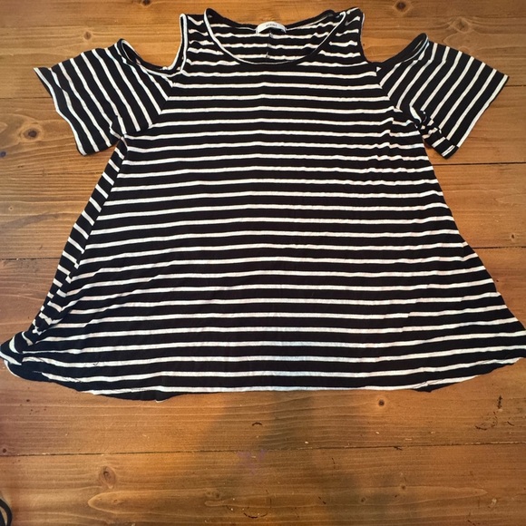 Acemi Striped Cold Shoulder Tee - Picture 7 of 7